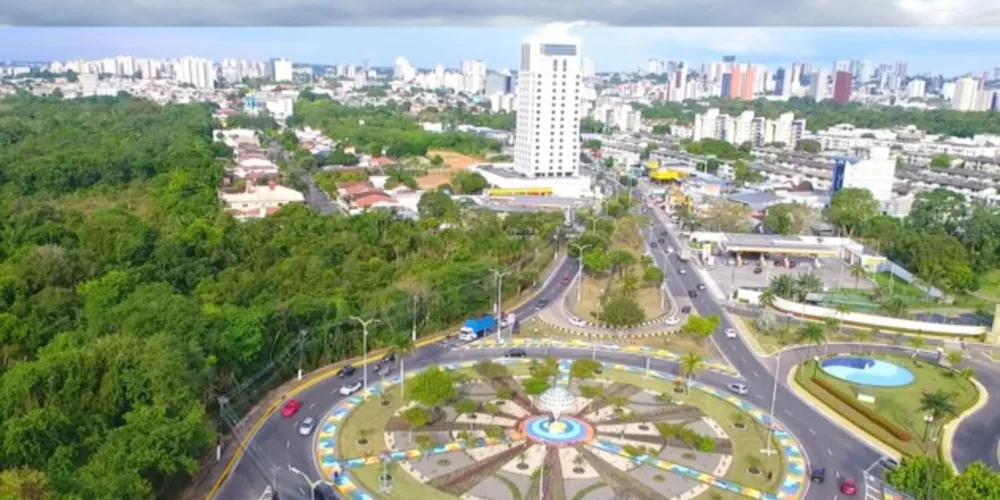 Alguns prédios precisaram ser evacuados por causa do tremor