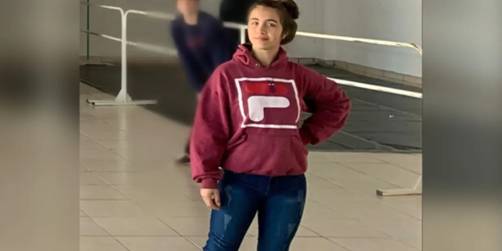 A adolescente estudava em um colégio na cidade e veio a óbito na própria residência