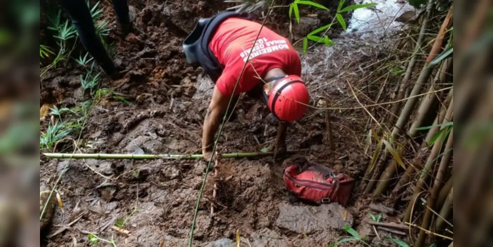 Corpo de Bombeiros localizou, nesta segunda-feira (2), uma ossada em uma área chamada Esperança 1