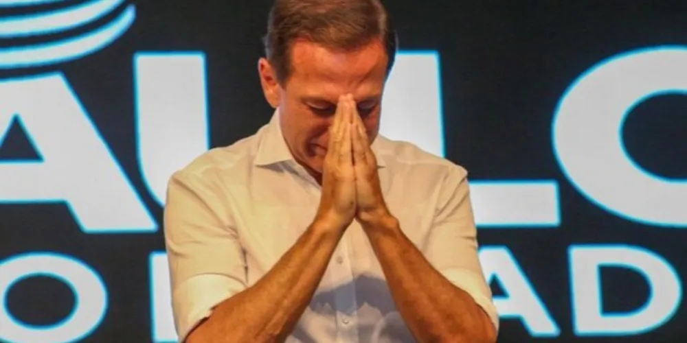 Após pressão interna, Doria anuncia desistência da candidatura à Presidência