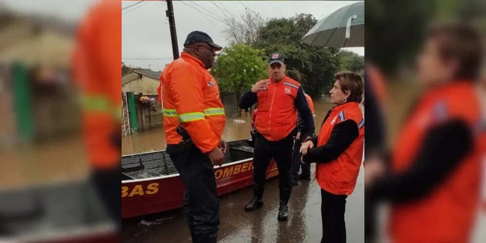 Equipes da Defesa Civil percorreram diferentes bairros da cidade, nesta quinta-feira (2)