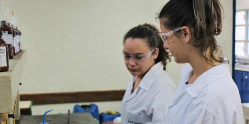 Cursos técnicos subsequentes têm mais de 8 mil vagas abertas para segundo semestre.