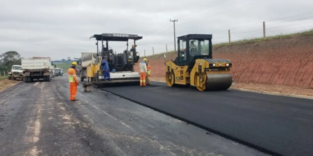 Com as últimas obras, a estrada que liga ao centro de Castro está 50% concluída