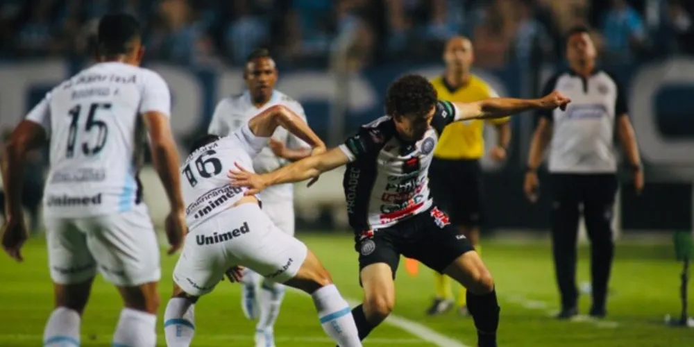 Time alvinegro sofreu a segunda derrota consecutiva na competição