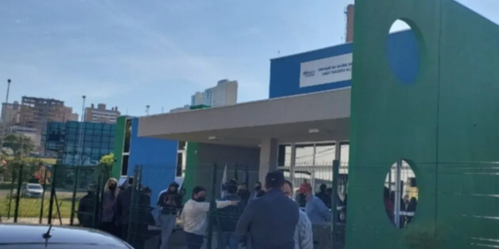 Moradores protestam contra mudança em Unidade de Saúde