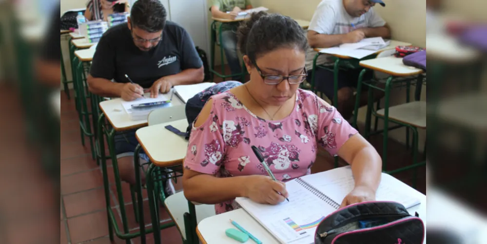 Matrículas para EJA em colégios estaduais começam nesta sexta-feira (24)