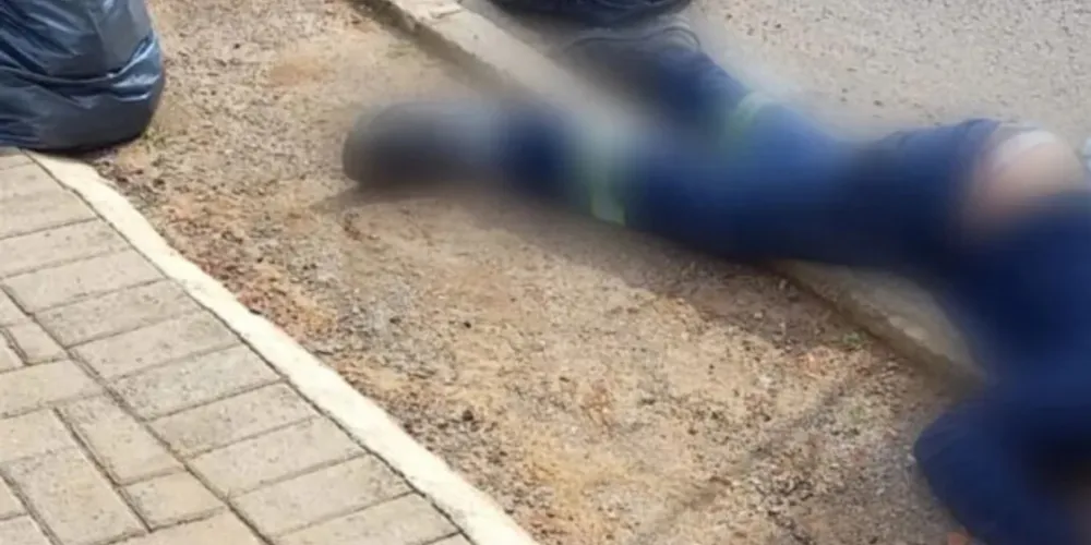 O homem seria um detento do regime semi-aberto e estava trabalhando no momento em que foi assassinado.
