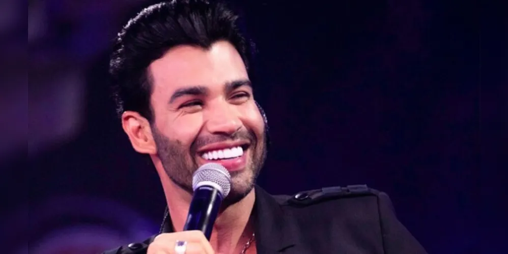Gusttavo Lima já está em casa.