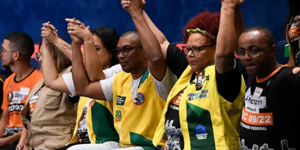 PEC conseguiu votação unânime, com 71 votos no primeiro turno e 74 no segundo