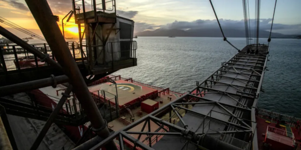 Volume de granéis embarcados a leste do Porto de Paranaguá aumentou 7,4% no 1º quadrimestre