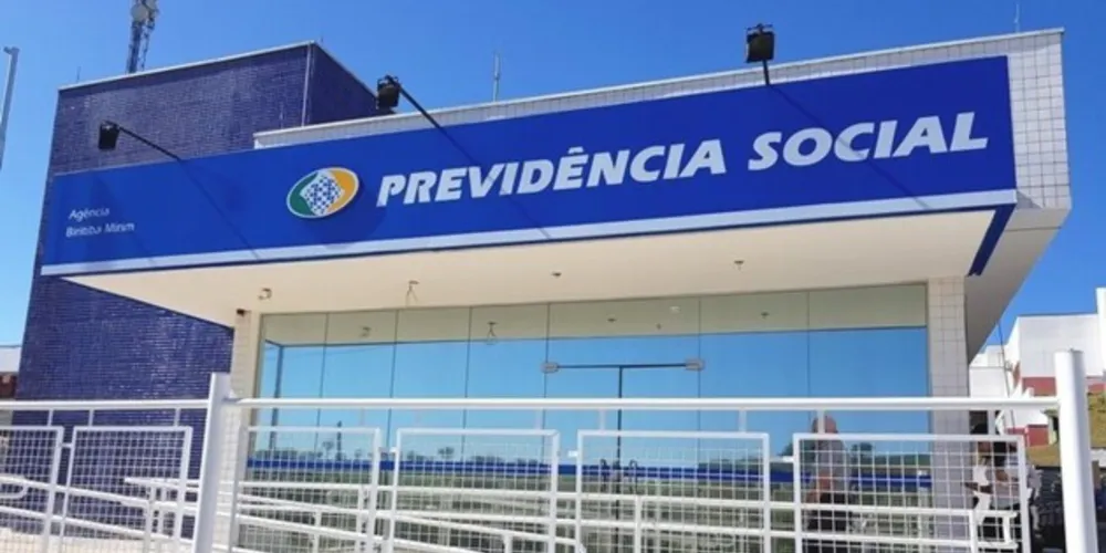 Médicos do INSS encerram greve e voltam a atender hoje