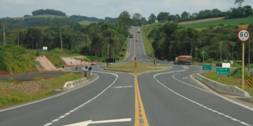 DER/PR fiscaliza o andamento de obras não realizadas durante o contrato