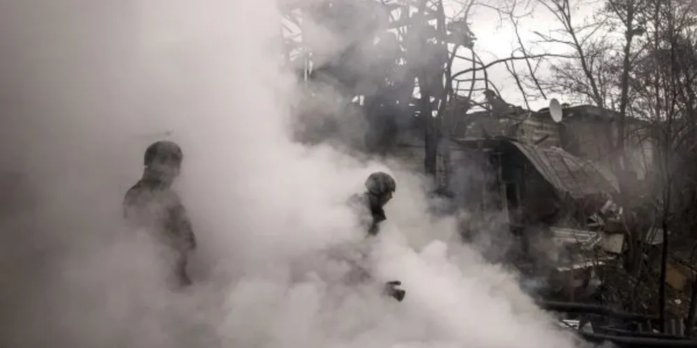 Local abrigava cerca de 90 pessoas quando foi atingido por bombas das tropas russas