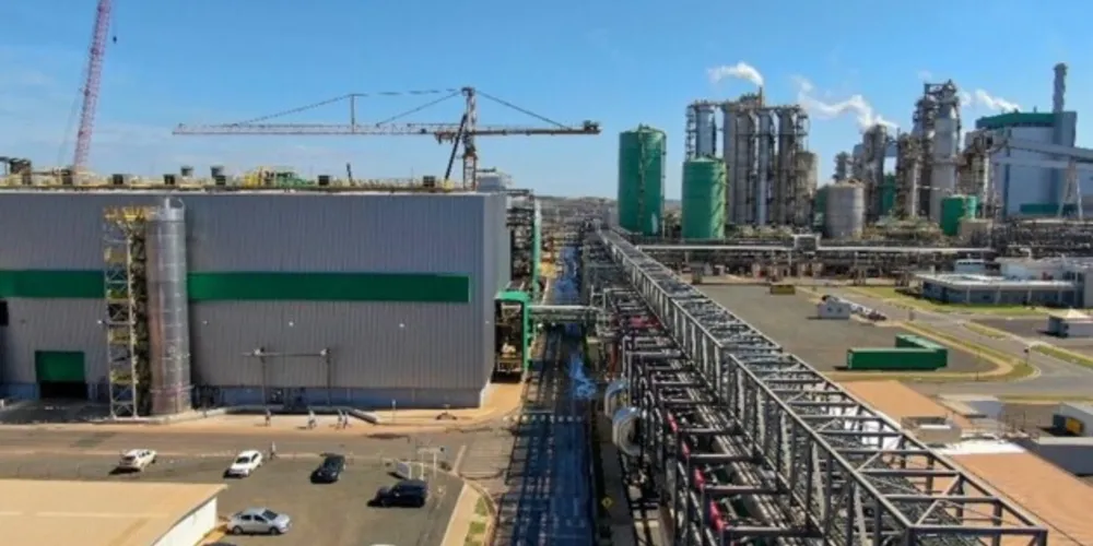 Área da planta industrial da Klabin em Ortigueira recebe obras para a expansão