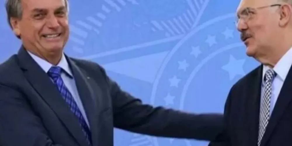 Jair Bolsonaro (PL) interferiu no caso do ex-ministro da Educação Milton Ribeiro