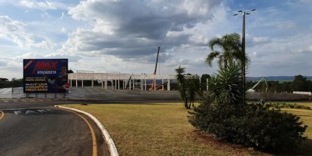 Obras do novo atacarejo do grupo estão sendo executadas no Jardim Carvalho