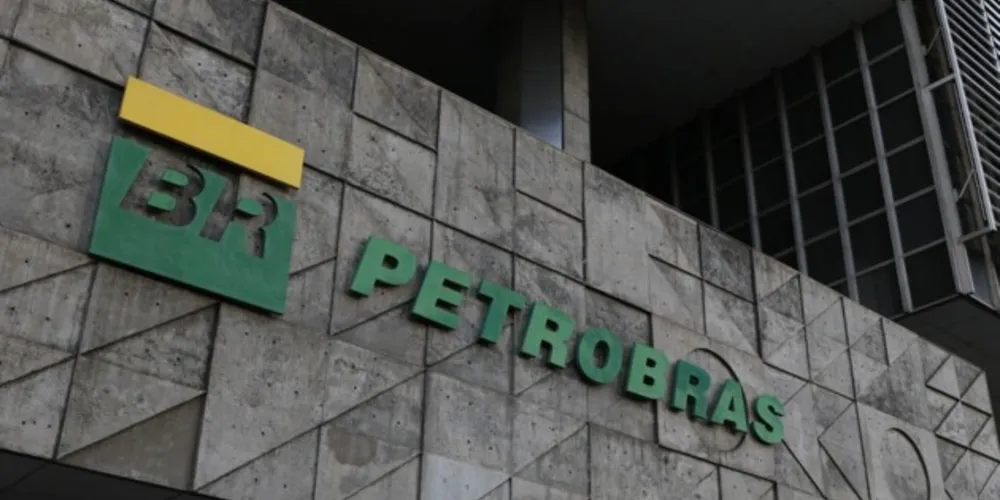 Governo federal anuncia troca de presidente da Petrobras