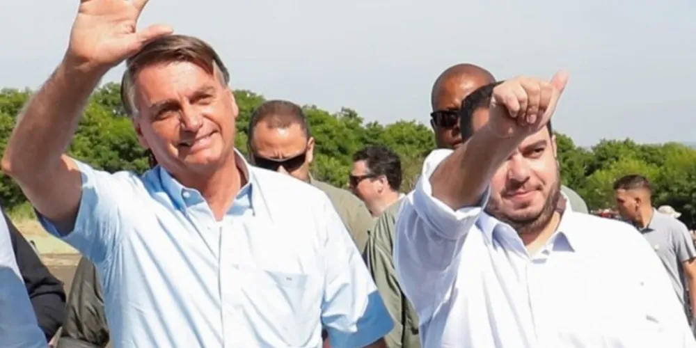 Presidente Jair Bolsonaro com o deputado federal e pré-candidato ao Senado, Paulo Eduardo Martins