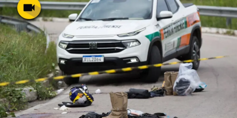 Policiais retiravam um homem em situação de rua de uma rodovia quando ele tomou a arma de um dos policiais e atirou