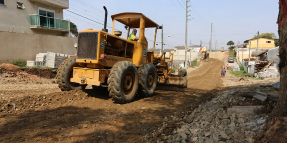 Drenagem, Pavimentação e Calçamento de Ruas na Vila Rosa em Piraquara.
