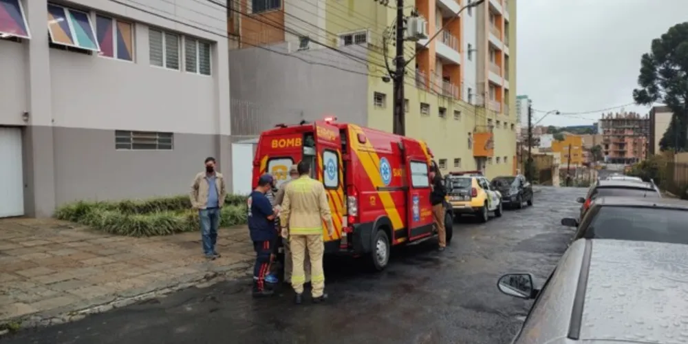 Socorristas do Siate encaminharam a estudante ao Hospital Universitário