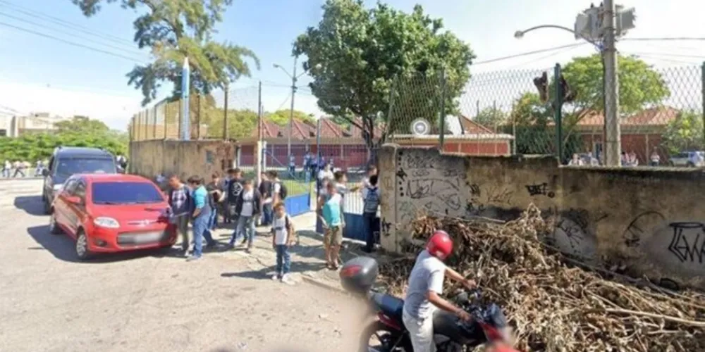 Adolescente do 8º ano deu facadas em uma estudante, e outros dois colegas foram feridos ao tentar conter a agressão