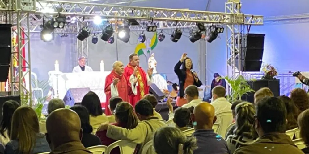Em todas as comunidades paroquiais o dia foi lembrado e festejado.