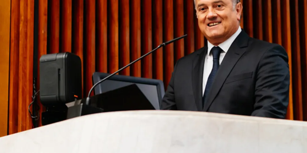 Deputado Plauto Miró Guimarães destina investimento que ajudará na pavimentação do Distrito Federal.