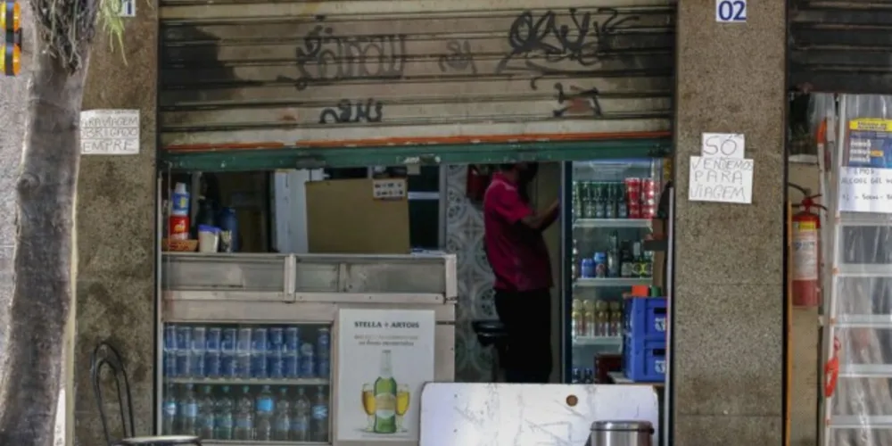 Guia de pagamento da multa é emitida automaticamente após a declaração ser transmitida.