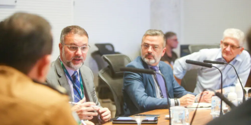 Reunião foi a primeira do novo secretário de Segurança Pública, Wagner Mesquita