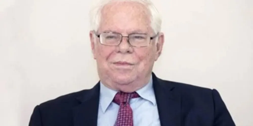 Secretário de Cultura durante o governo Collor, ele foi o responsável pela criação da legislação de incentivos fiscais ao setor em 1991