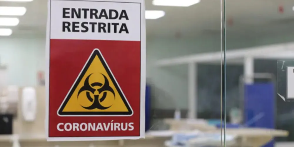 Os dados acumulados do monitoramento da Covid-19 mostram que o Paraná soma 2.593.183 casos confirmados e 43.393 mortos pela doença.