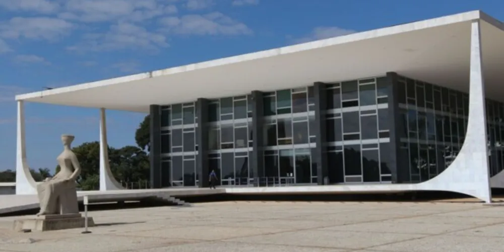 Foi derrubada a decisão liminar do ministro Nunes Marques que havia devolvido o mandato ao deputado