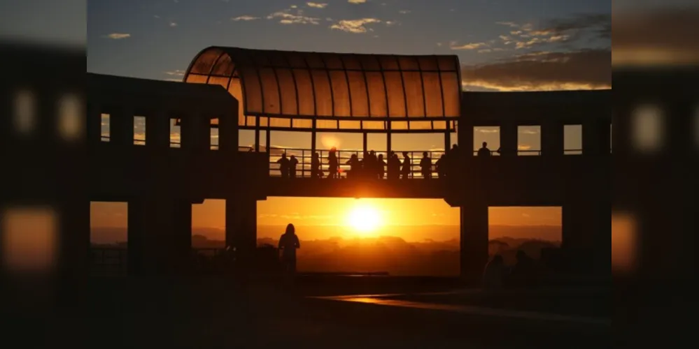 Com segundo melhor desempenho do País, turismo no Paraná cresceu 7,4 em abril, aponta IBGE.