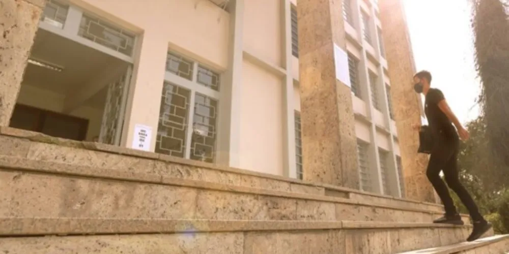 Comissão desobriga o uso de máscaras em ambientes abertos e fechados da instituição