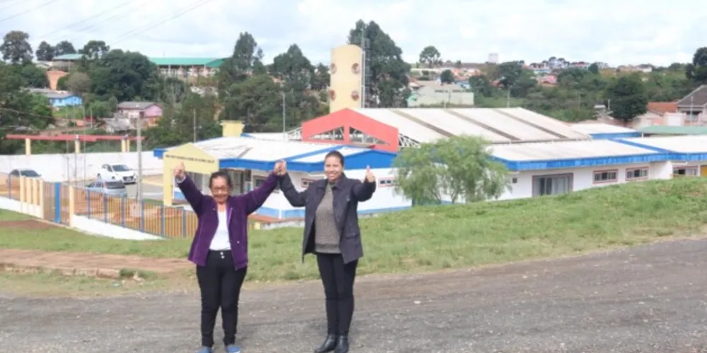 Para Cristiane Penteado, o asfalto na região é uma grande conquista para os pais