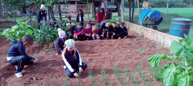 Fotos mostram a importância da temática aplicada junto aos alunos e sua abrangência