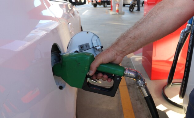 Em uma semana e meia, preço médio da gasolina subiu R$ 0,09 e do diesel R$ 0,37