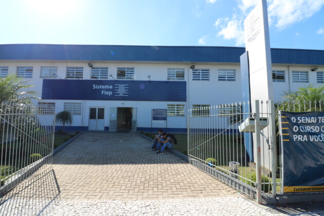 Unidade do Senai em Ponta Grossa oferta qualificação para o setor industrial na região. Matrículas estão abertas