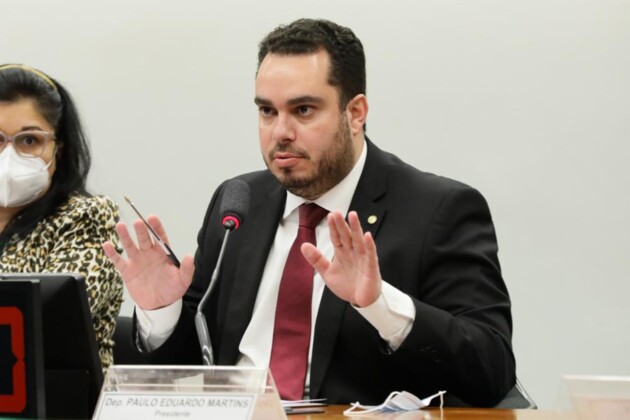 Paulo Eduardo Martins é pré-candidato ao Senado.