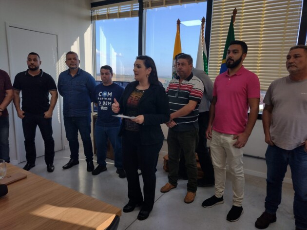 Prefeita Elisangela Pedroso realizou uma coletiva de imprensa na tarde desta quinta-feira (23) para detalhar o projeto