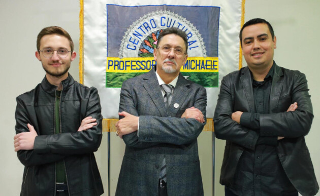 O historiador Eduardo Terleski, o escritor e advogado José Altevir Barbosa e o professor e jornalista Hurlan Jesus foram os três homengeados da noite, recebendo o "mérito cultural".