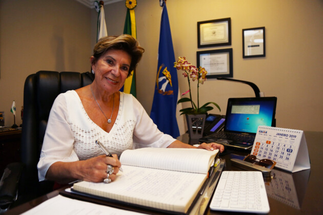 Elizabeth Silveira Schmidt, de Ponta Grossa, concorre ao prêmio com o projeto Sala do Empreendedor