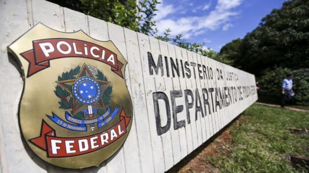 Além de três mandados de prisão, ação da Polícia Federal visa o cumprimento de 20 mandados de busca e apreensão