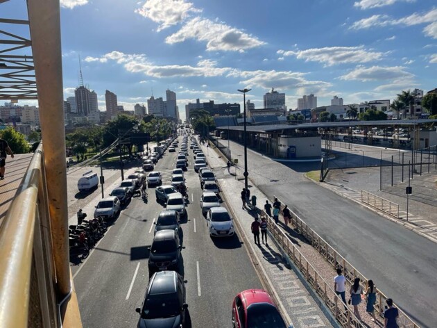 Avenida Vicente Machado (lateral do terminal central): será bloqueada para tráfego de veículos.
