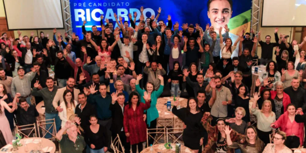 Em evento no último sábado (23), o ex-vereador reuniu dezenas de apoiadores para o lançamento oficial da pré-candidatura à Assembleia, que será concretizada na convenção do PTB, no próximo dia 30