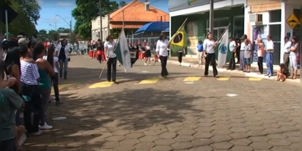 Além disso, em Tibagi, o desfile irá comemorar os 150 anos de emancipação política do município