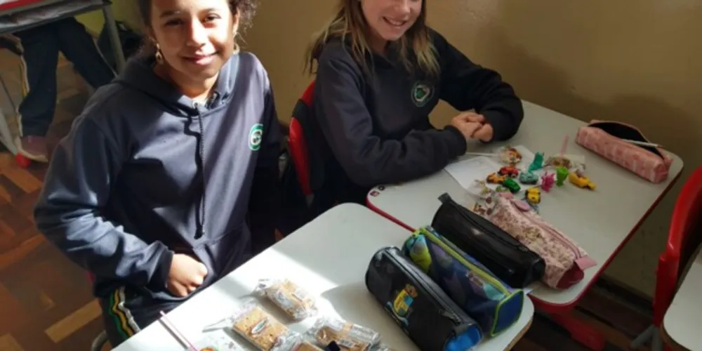 Alunos poderiam fazer compras com valores acumulados ao longo do trimestre