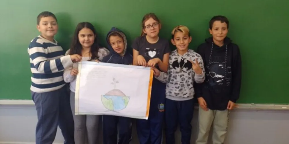 Alunos produziram diversos materiais sugeridos na videoaula do Vamos Ler e Unimed