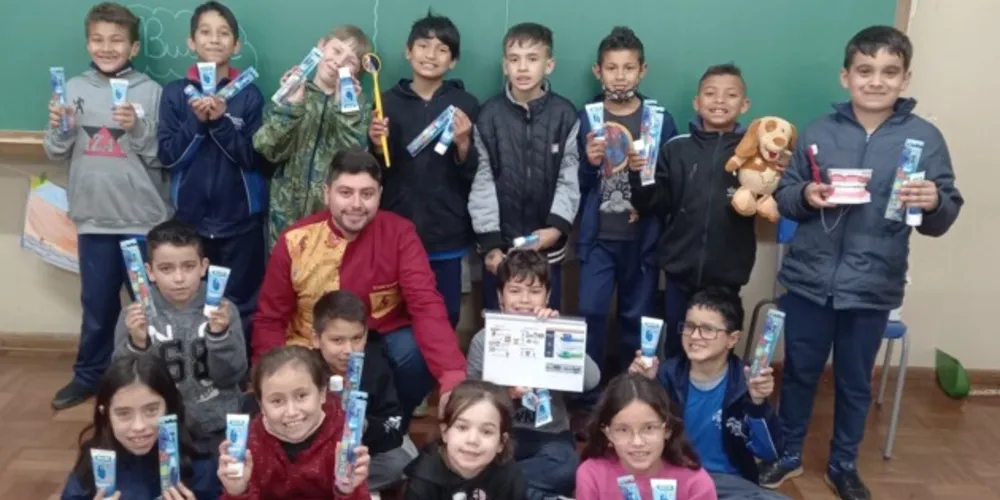 Turma entendeu na prática métodos para manter a saúde bucal